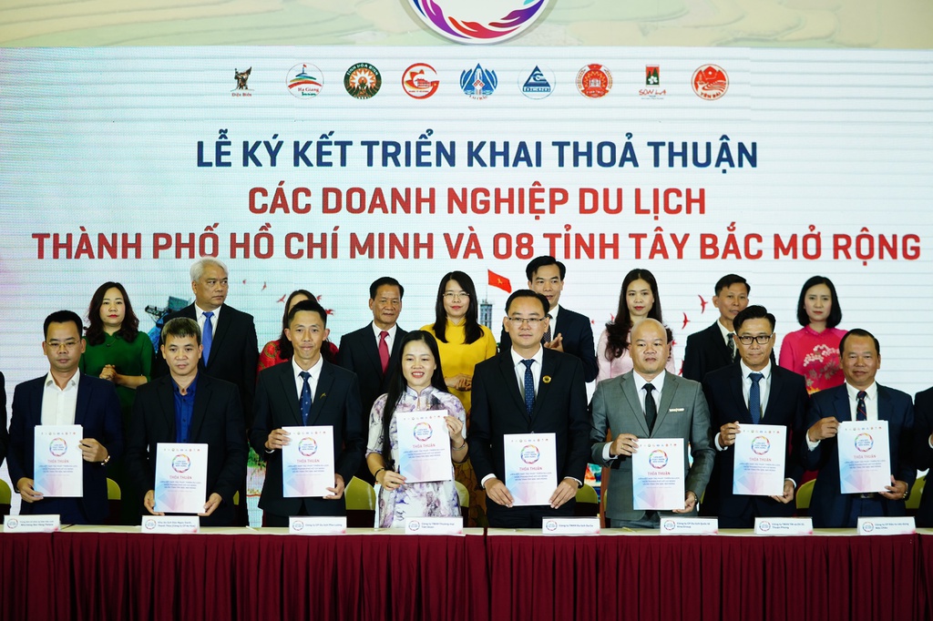 Doanh nghiệp du lịch TP.HCM và 8 tỉnh Tây Bắc mở rộng kí thỏa thuận hợp tác.